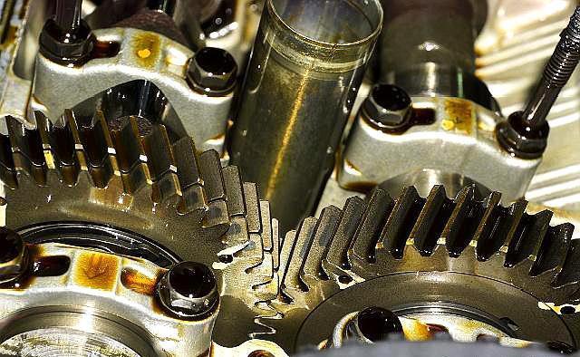 夏季汽車“防中暑”，潤(rùn)滑油需要注意哪些問題